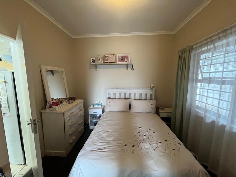 6 Bedroom Property for Sale in Protea Heights Western Cape